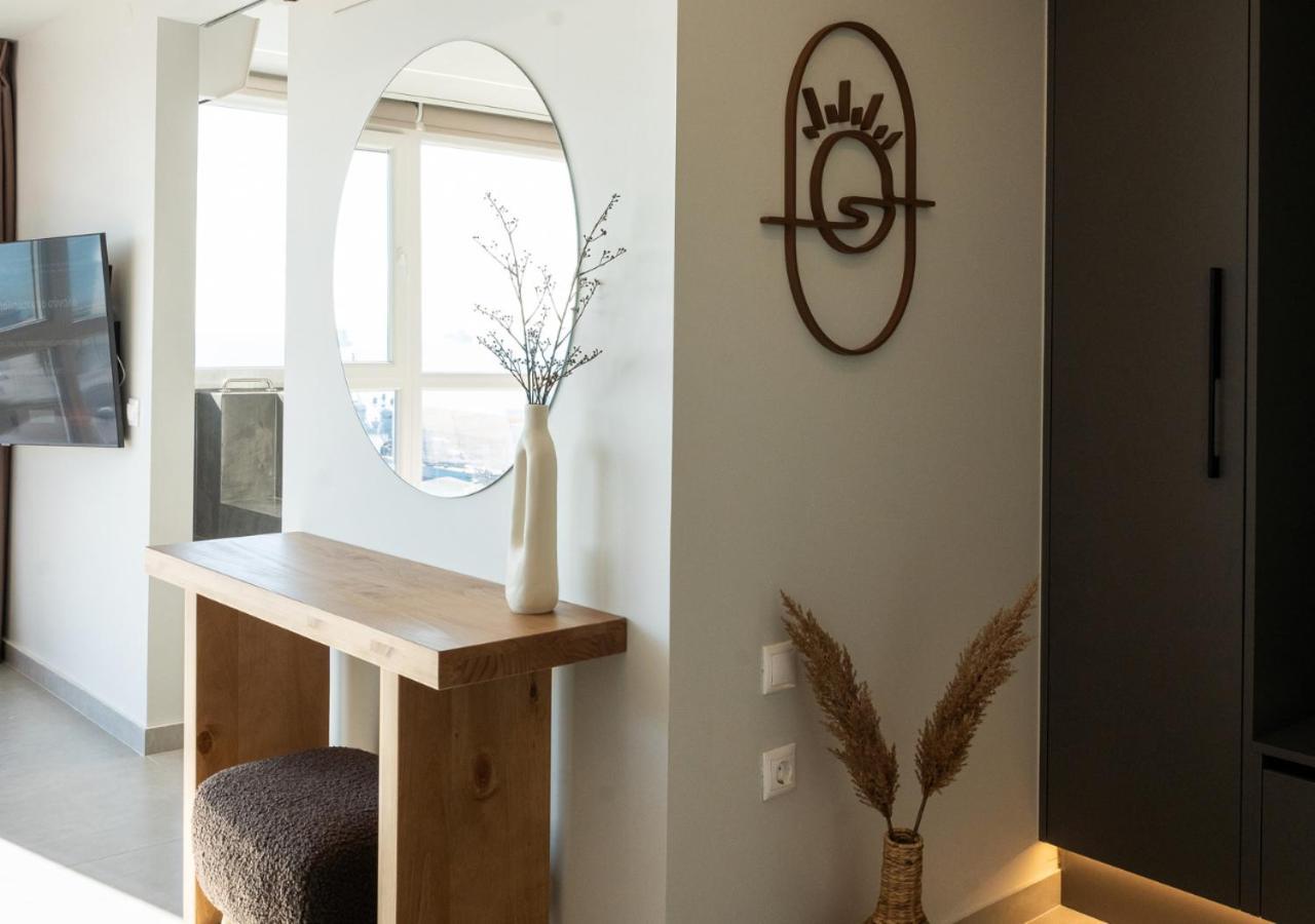 Above Premium Rooftop Apartment