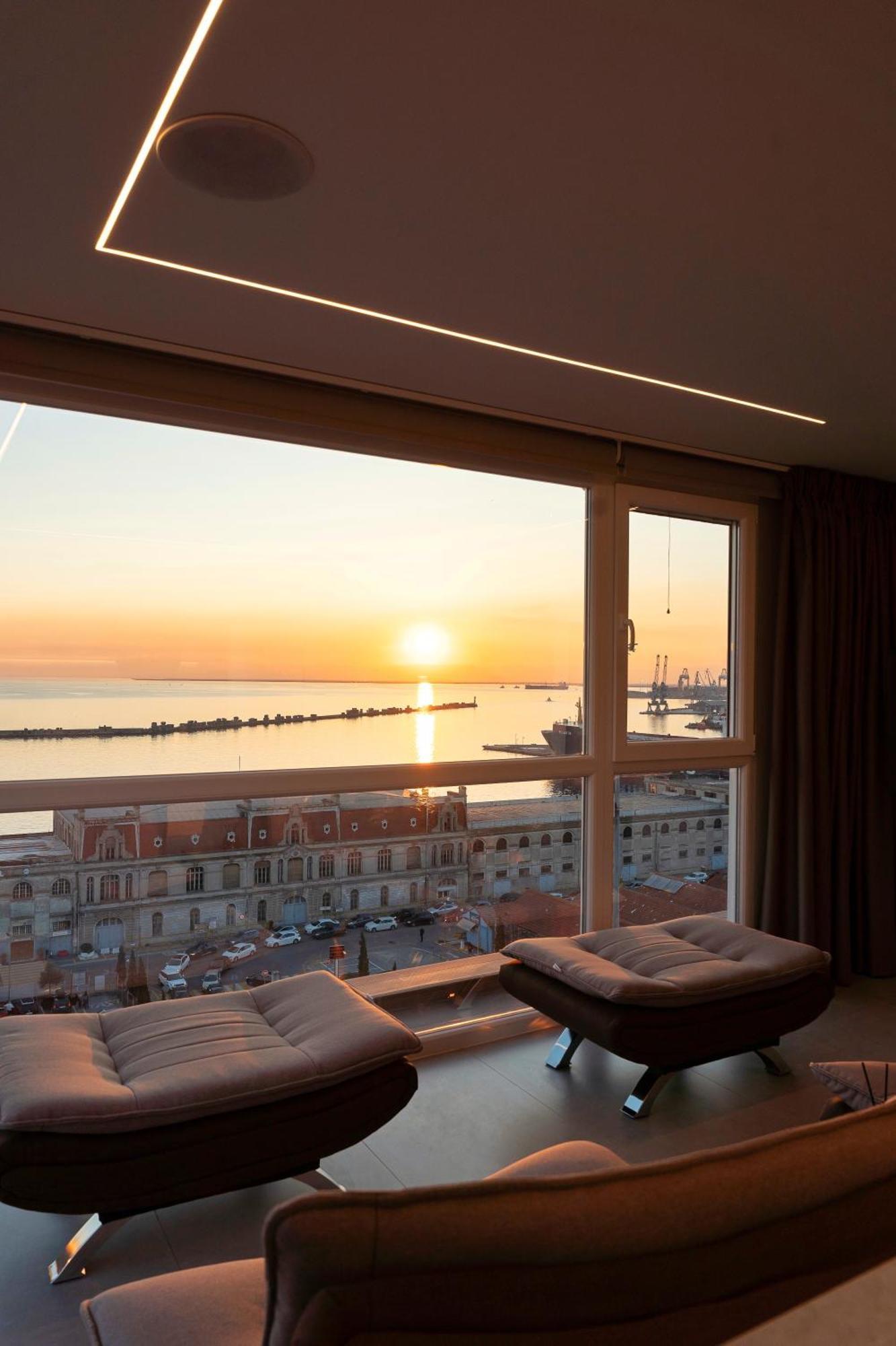 Above Premium Rooftop * Thessaloniki